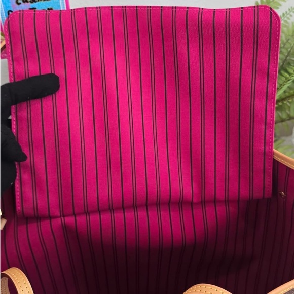 Authentic Louis Vuitton neverfull mm - Picture 7 of 13